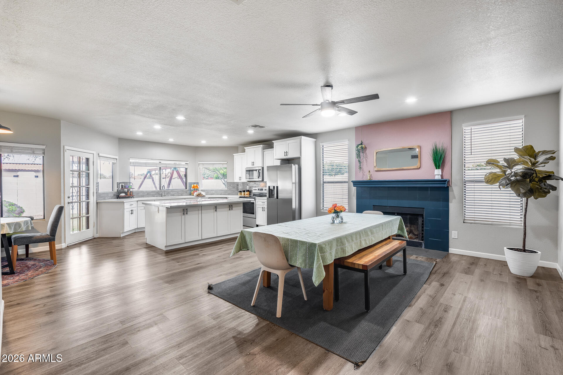 1042 W NEWPORT BEACH Drive