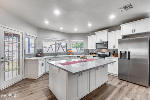 1042 W NEWPORT BEACH Drive Gilbert AZ 85233