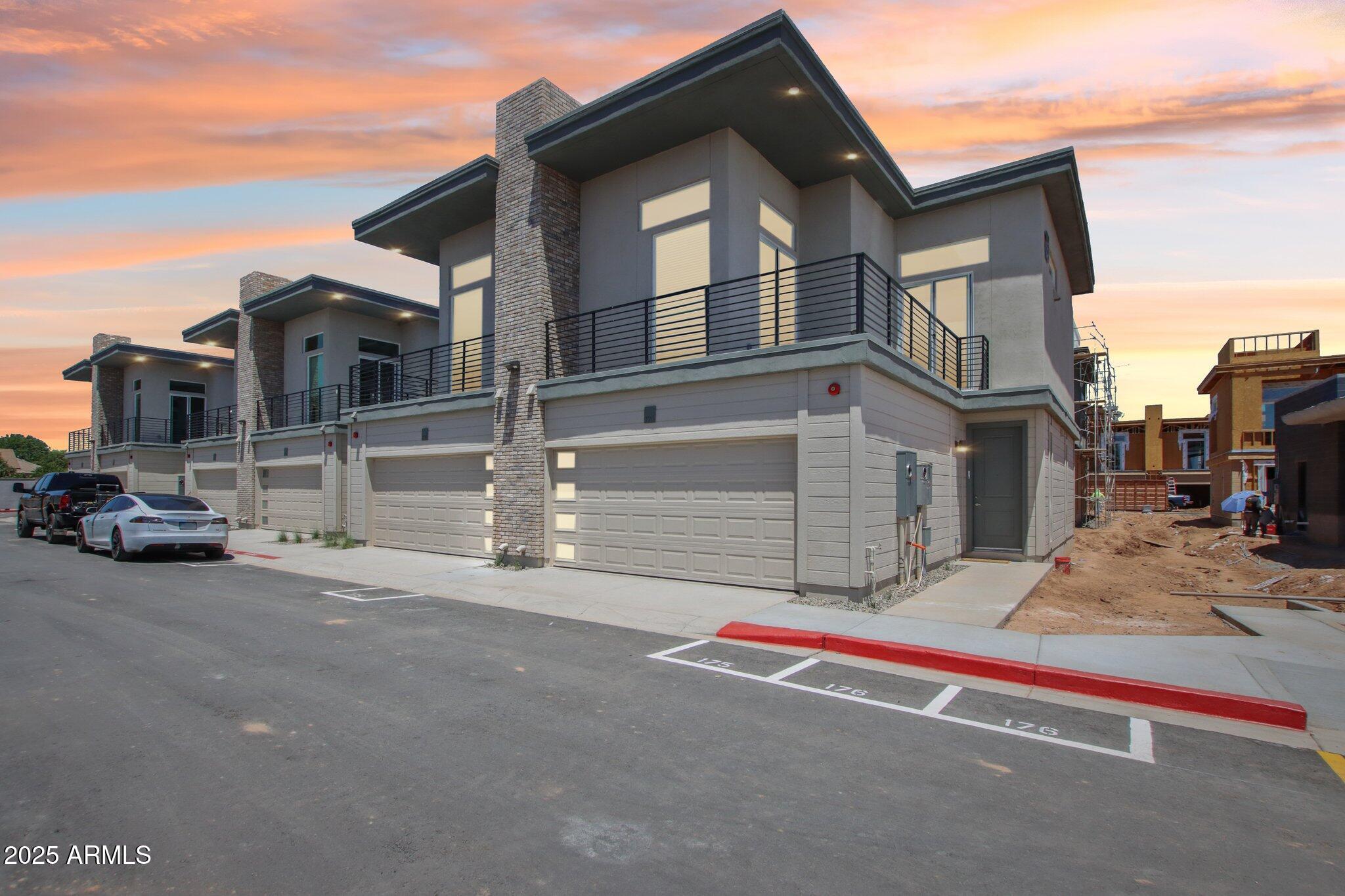 1927 S RECKER Road 163