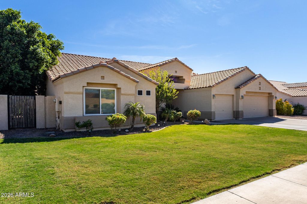 Photo of 9545 E Inverness Circle E, Mesa, AZ 85209 (MLS # 7001782)