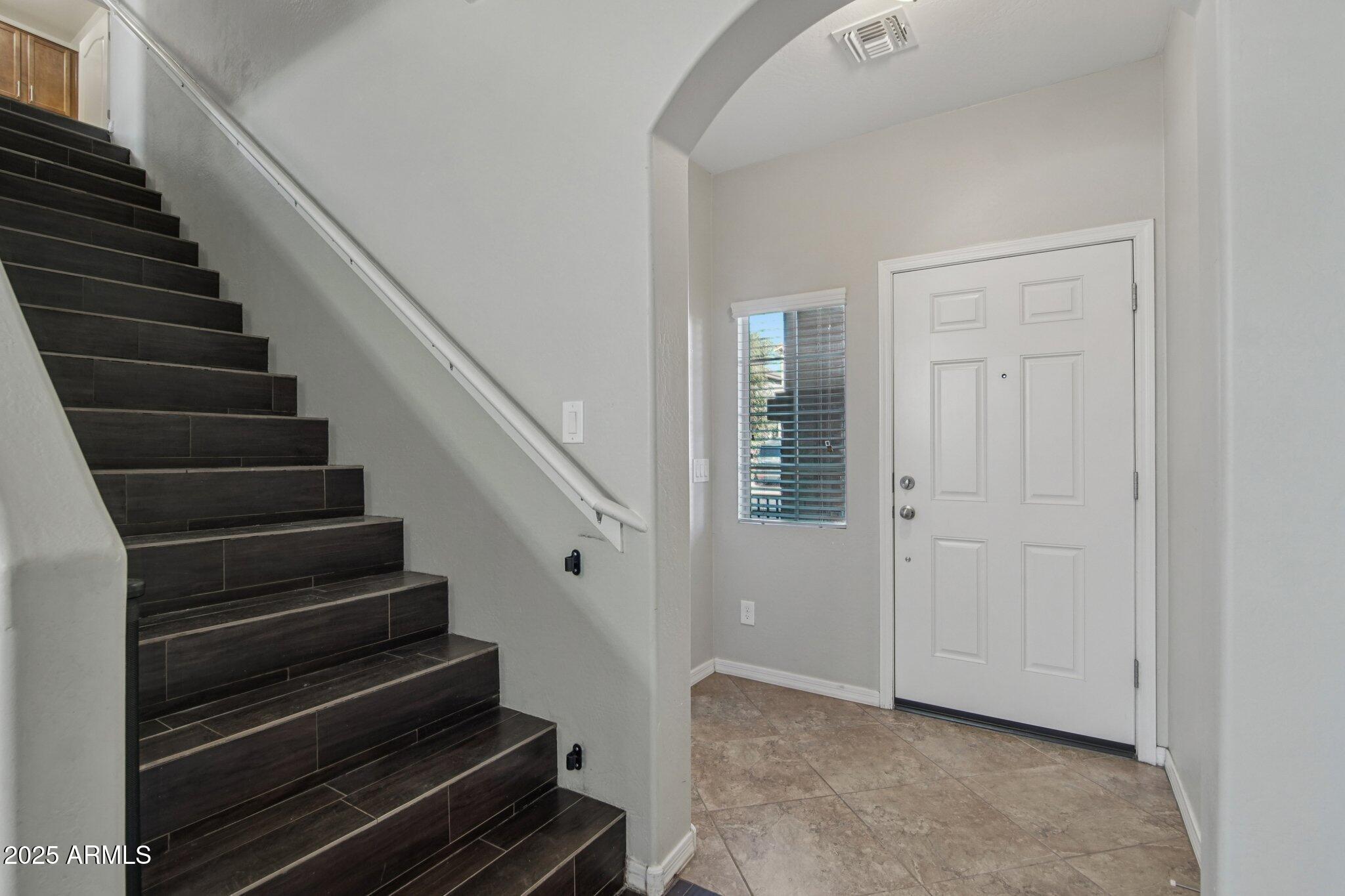 5904 S 35TH Place