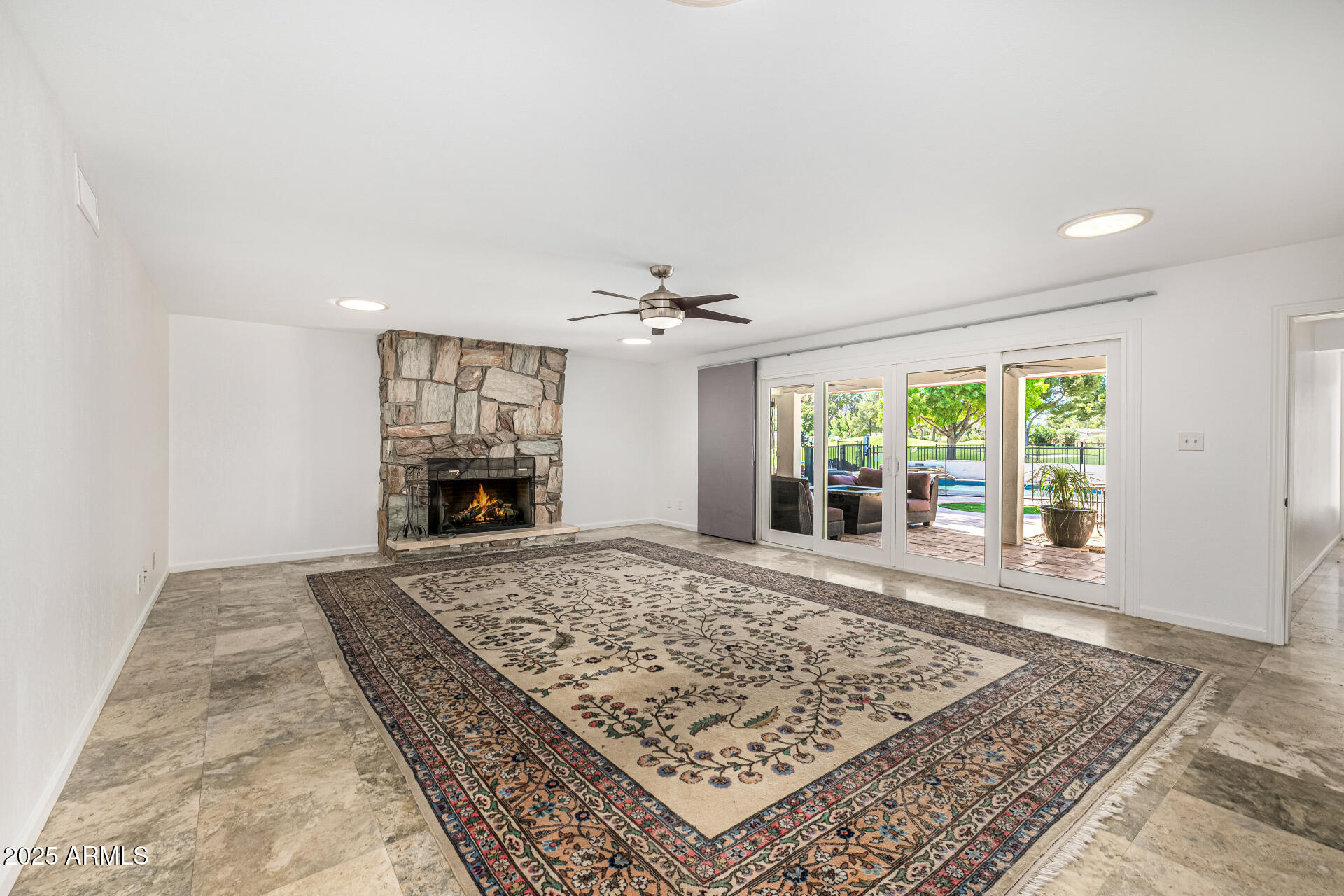 330 W TAM OSHANTER Drive