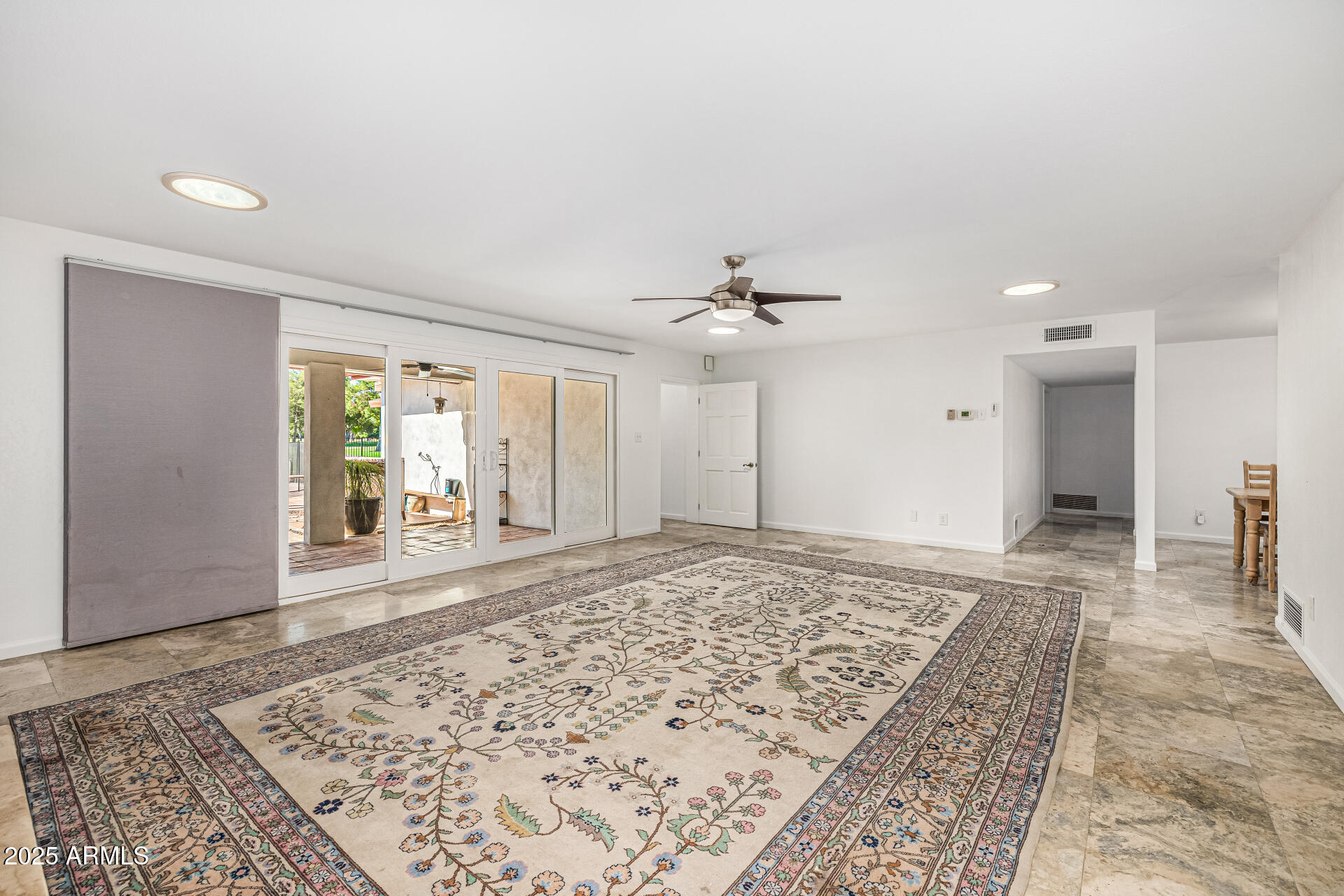 330 W TAM OSHANTER Drive