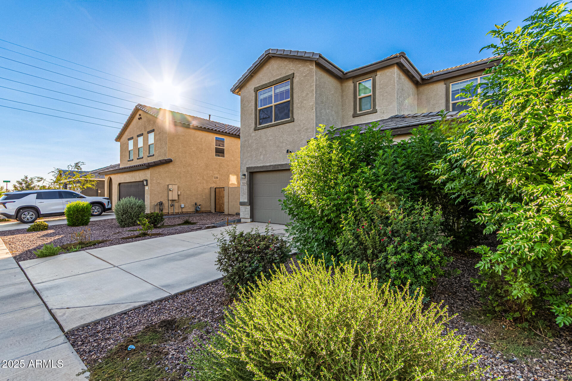 3004 E HOUSTON Drive