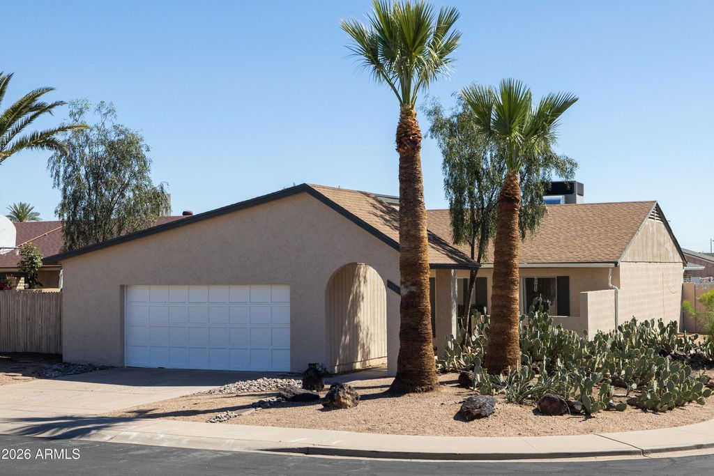 Photo of 5215 W Purdue Avenue, Glendale, AZ 85302 (MLS # 7002000)