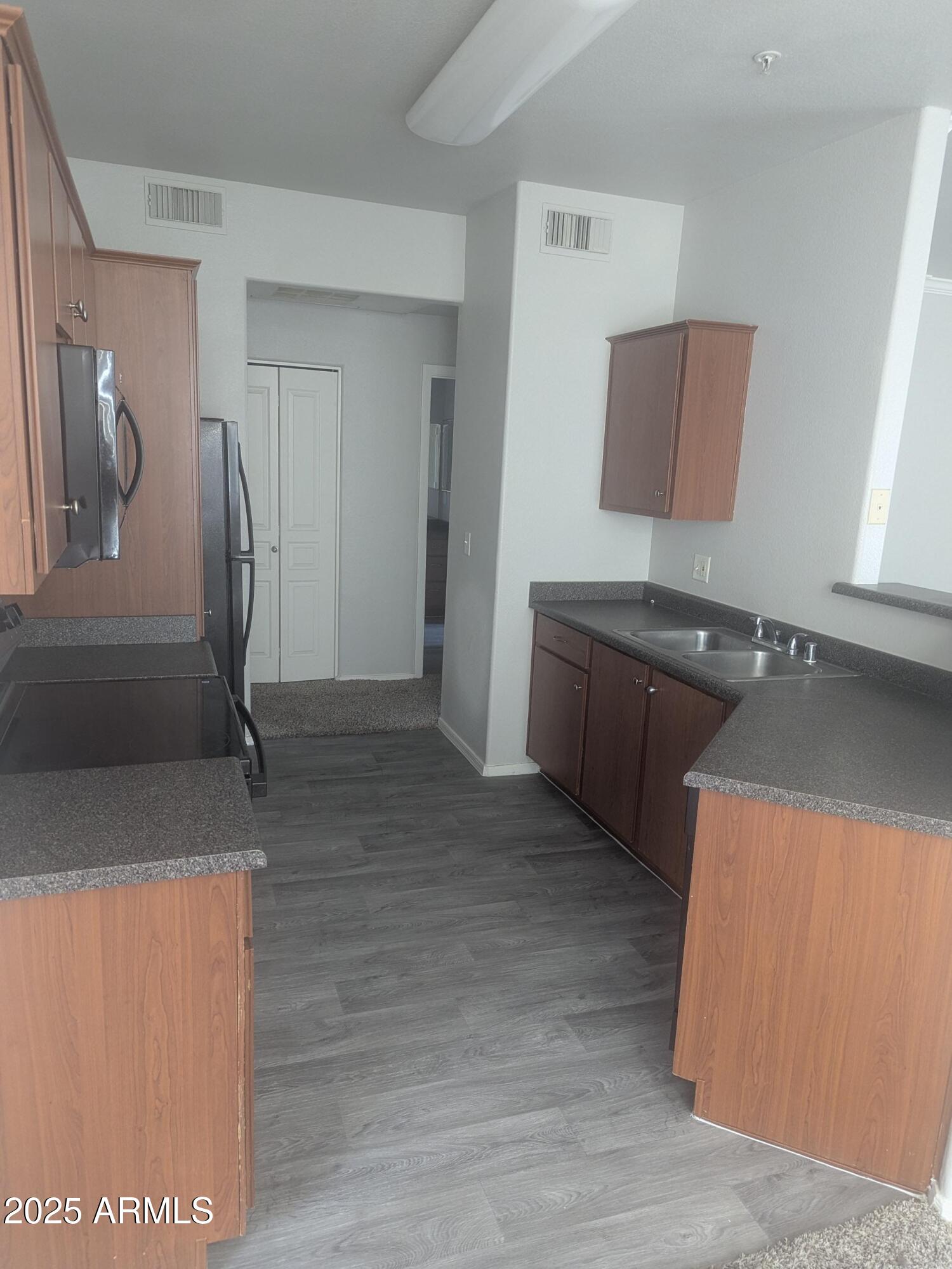 1941 S PIERPONT Drive 2082