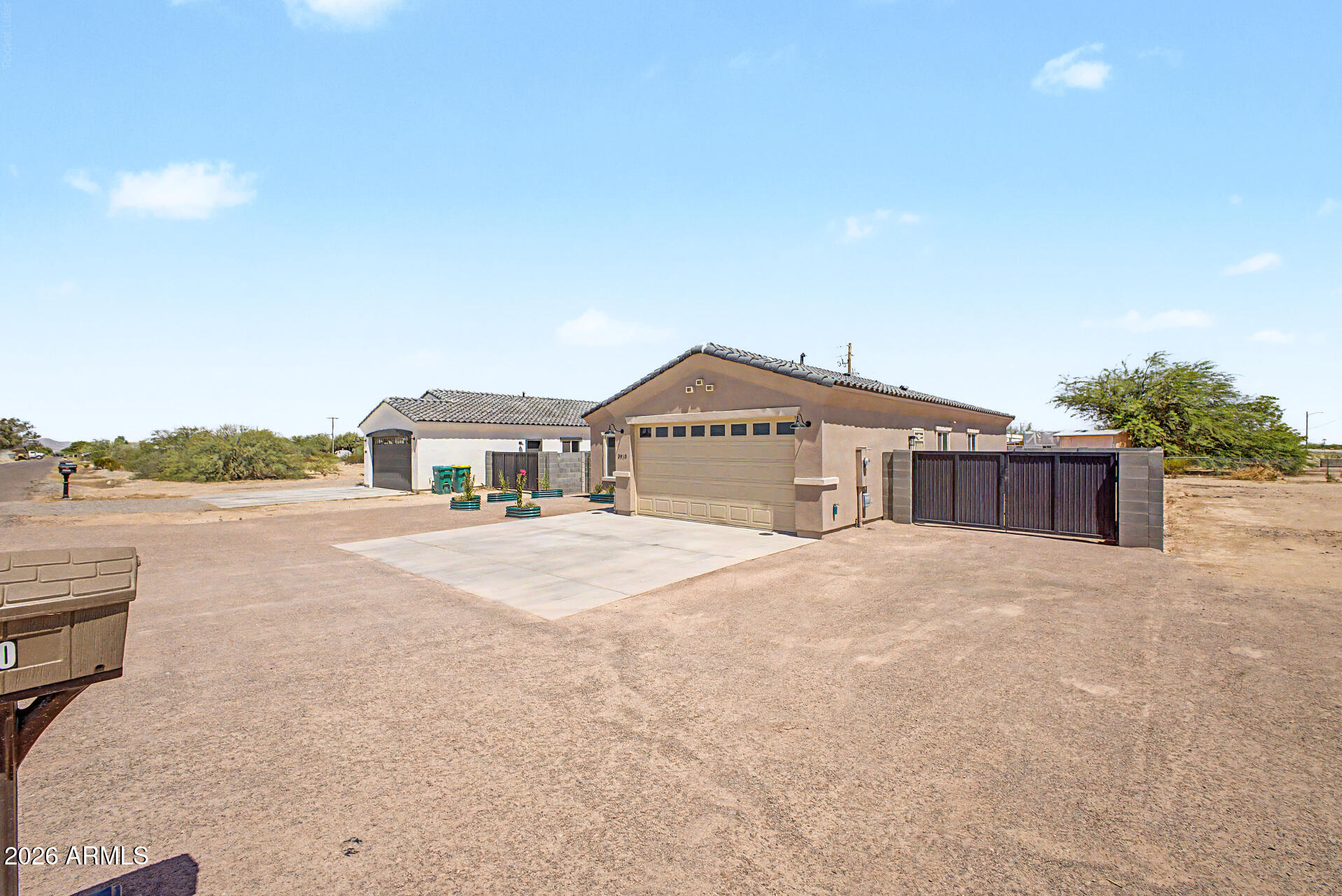 3010 W COLUSA Drive