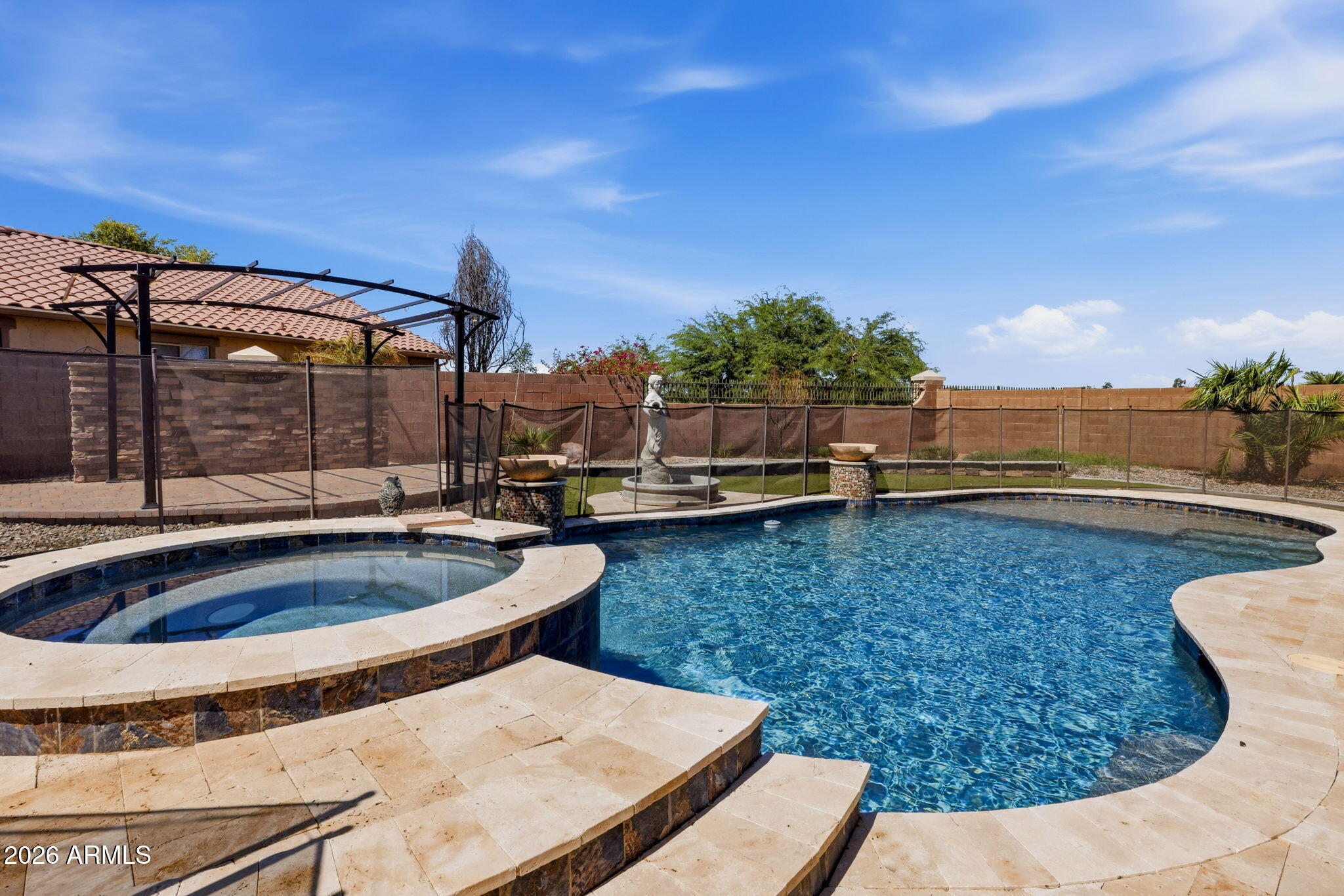 3829 E PACKARD Drive