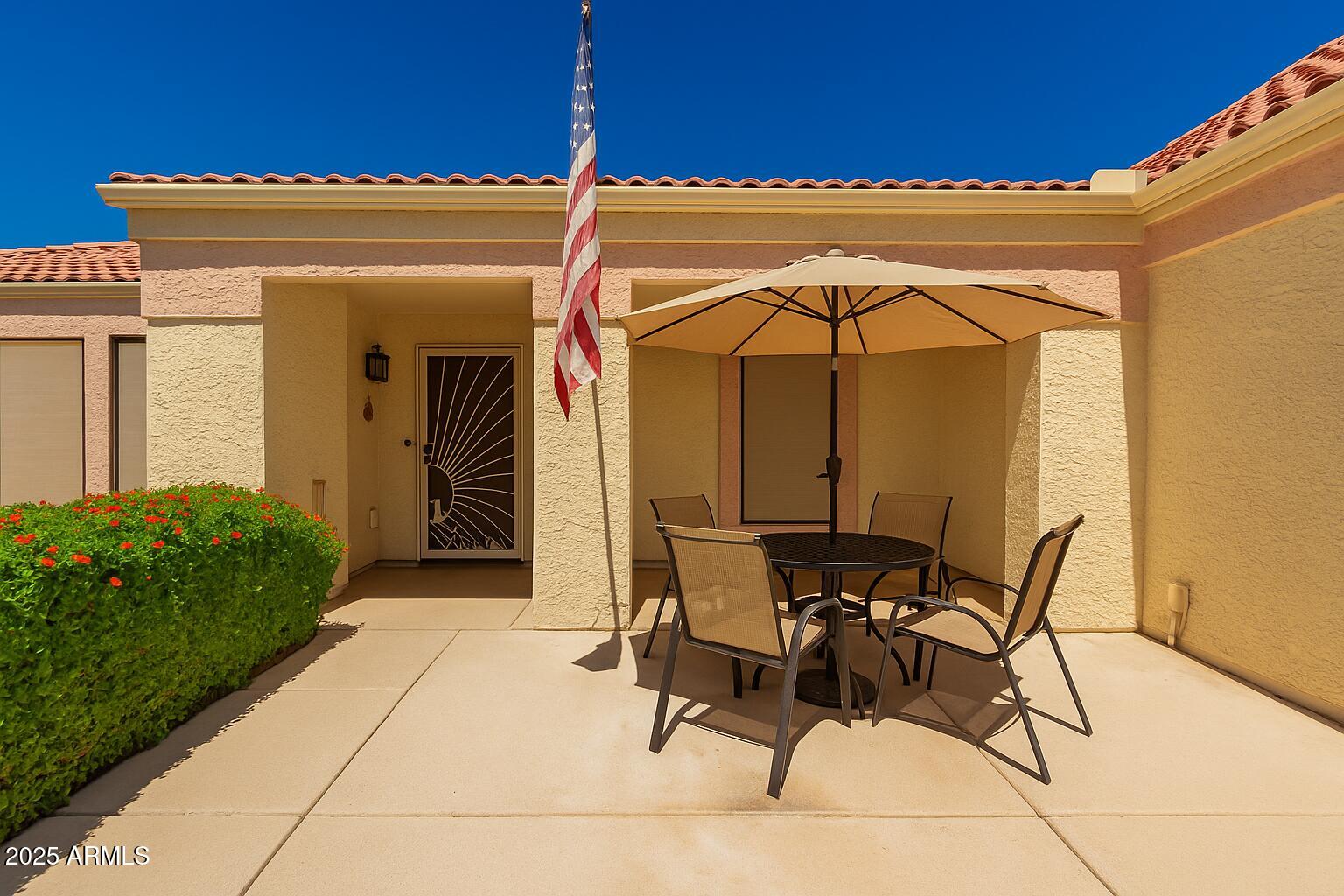 1426 E REDFIELD Road