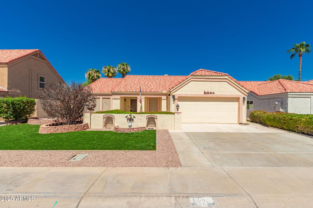Photo of 1426 E Redfield Road, Gilbert, AZ 85234 (MLS # 6917656)