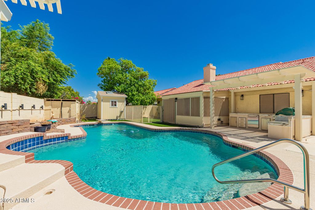 Photo of 1426 E Redfield Road, Gilbert, AZ 85234 (MLS # 6917656)