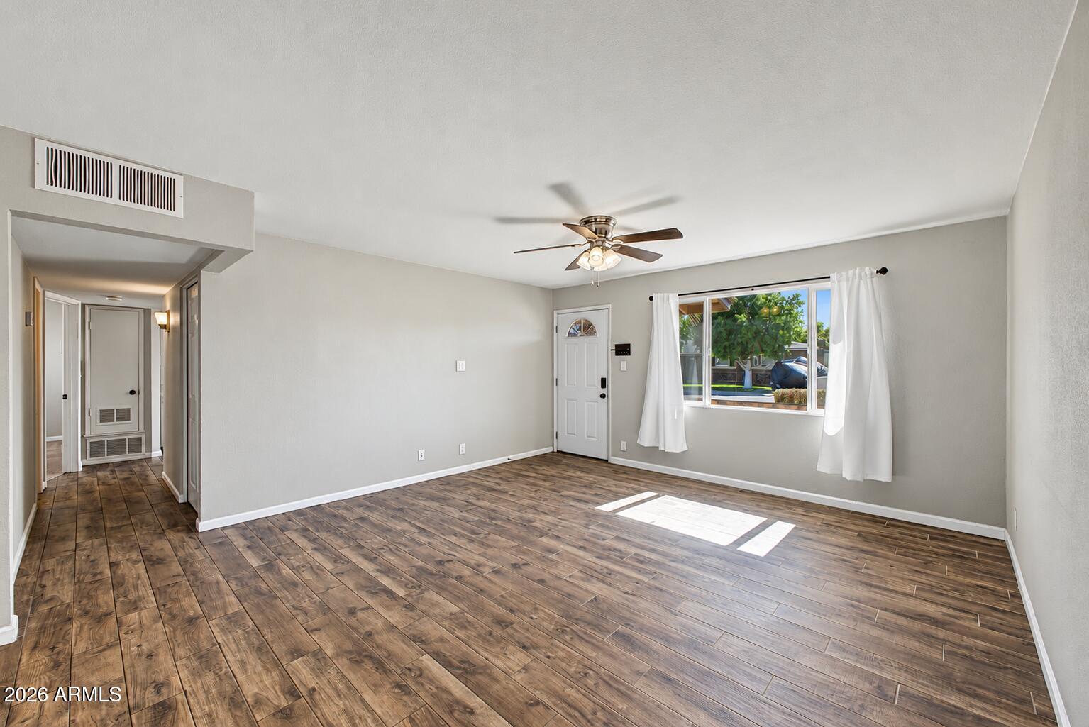 7814 E LOMA LAND Drive