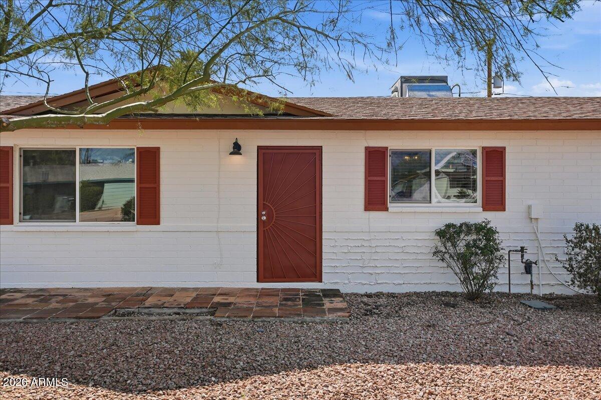 1935 E EL PARQUE Drive