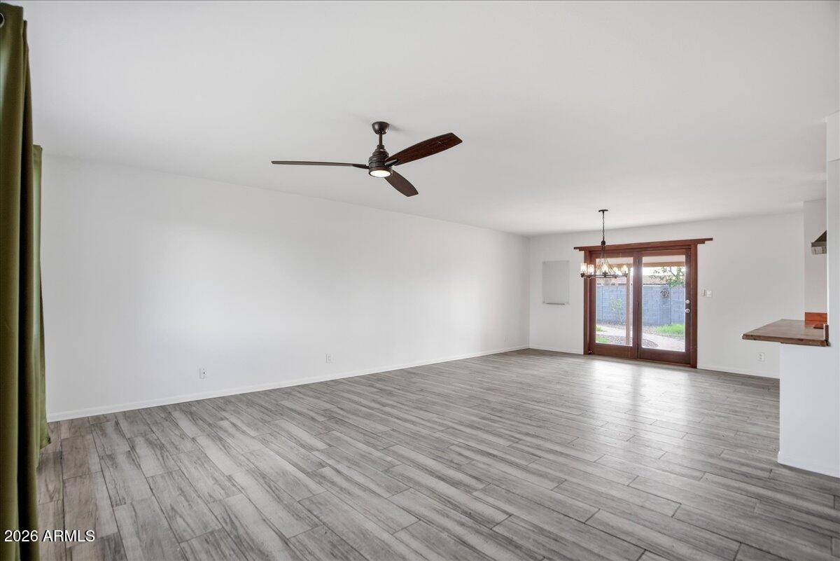 1935 E EL PARQUE Drive