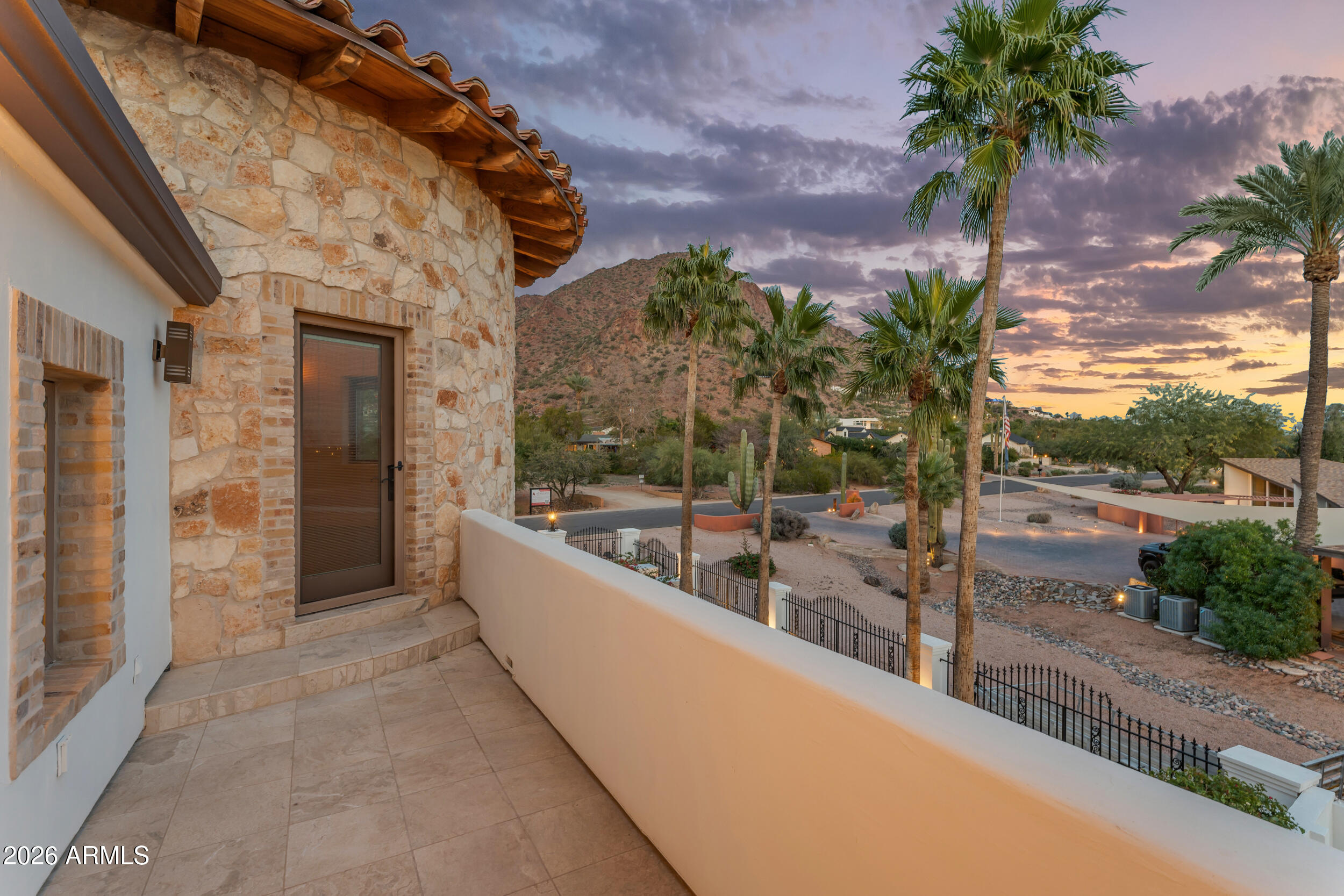 CAMELBACK MOUNTAIN ESTATES PLAT 1 - Residential