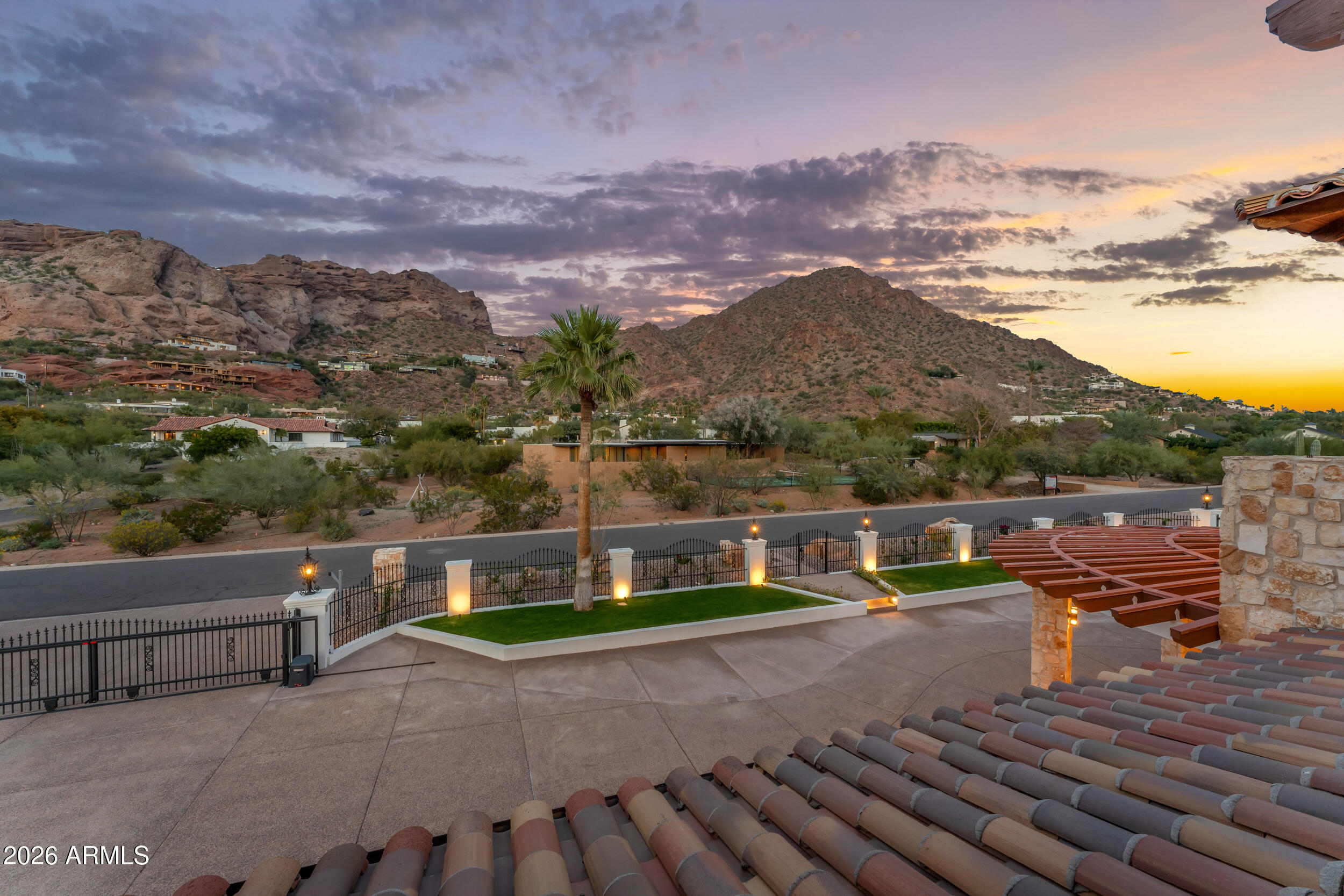 CAMELBACK MOUNTAIN ESTATES PLAT 1 - Residential