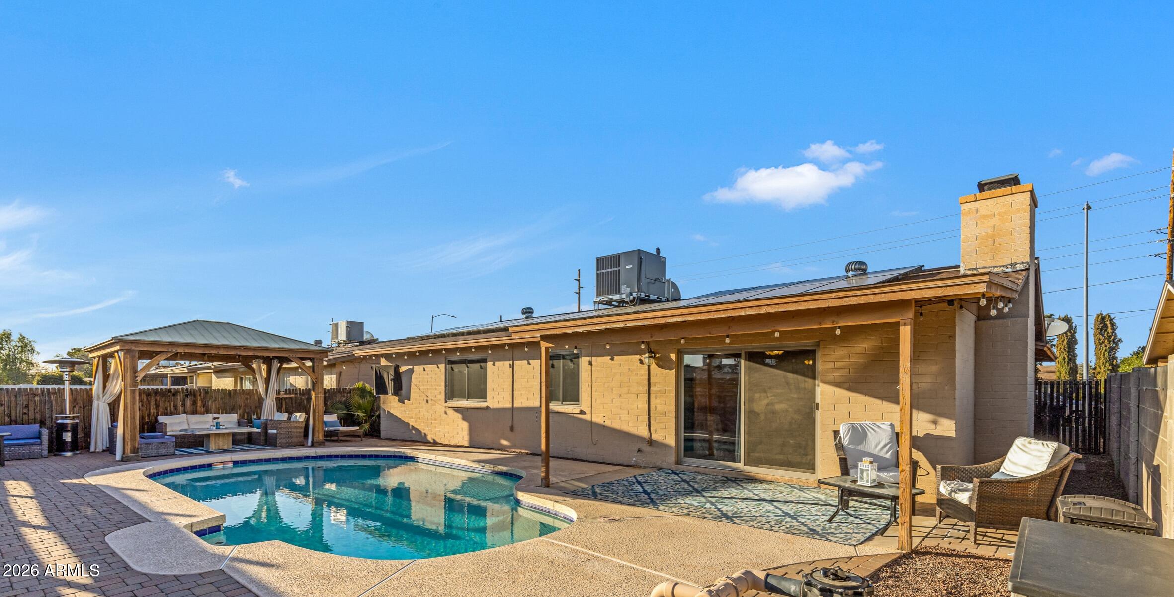 1127 W GROVERS Avenue