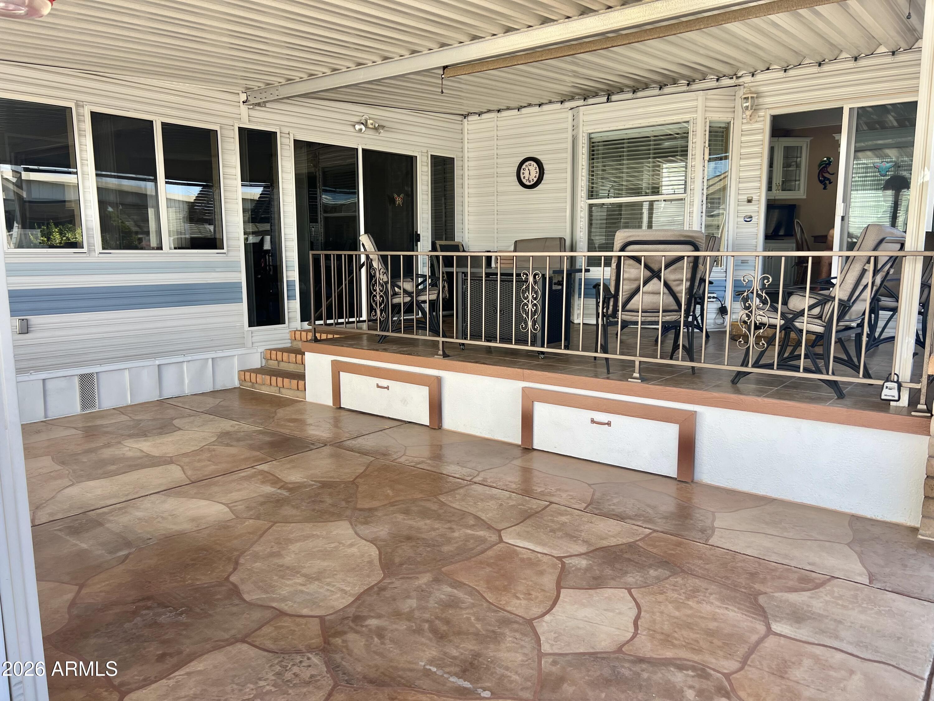 111 S GREENFIELD Road 811