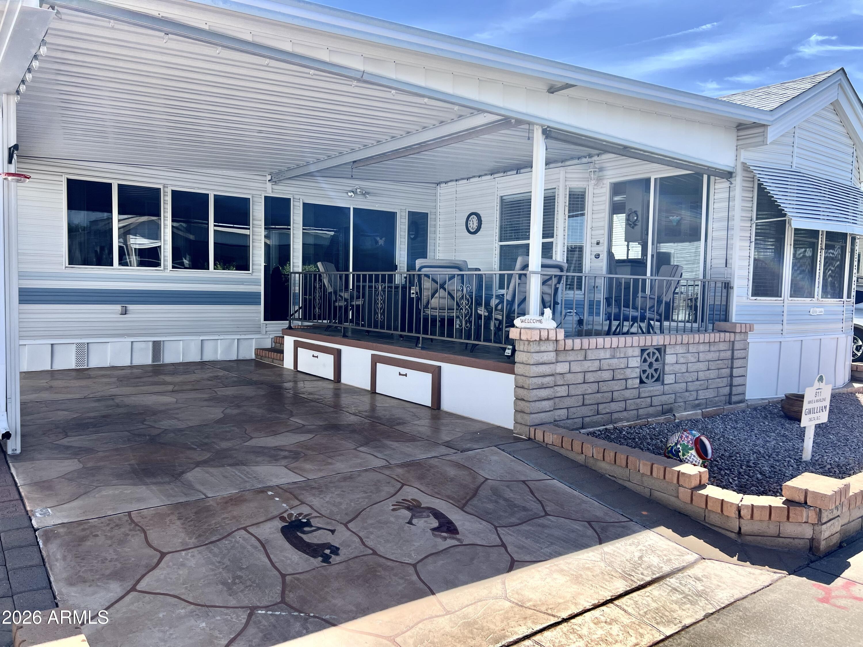 111 S GREENFIELD Road 811