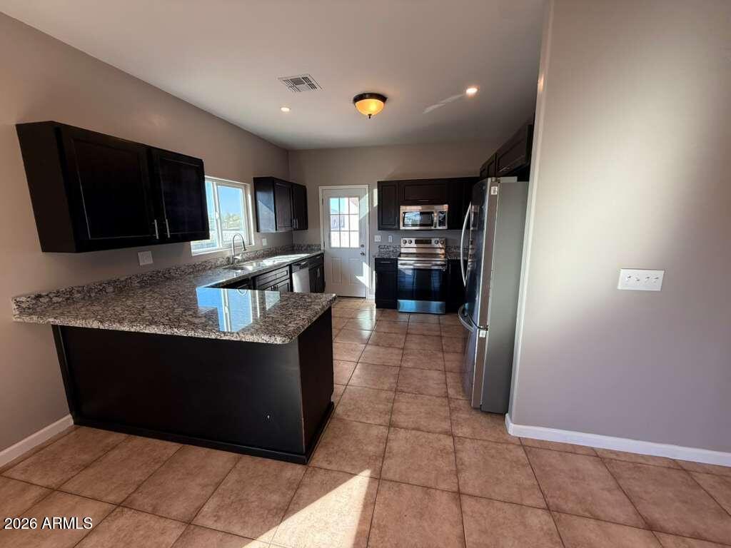 2770 N WASHINGTON Avenue