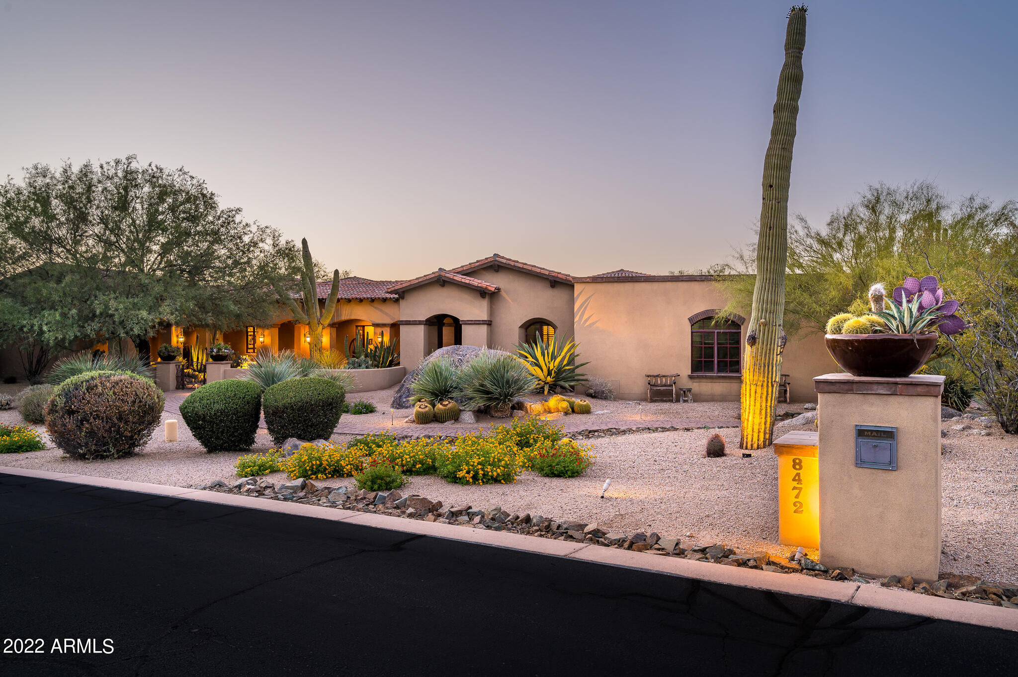 WHISPER ROCK - Residential