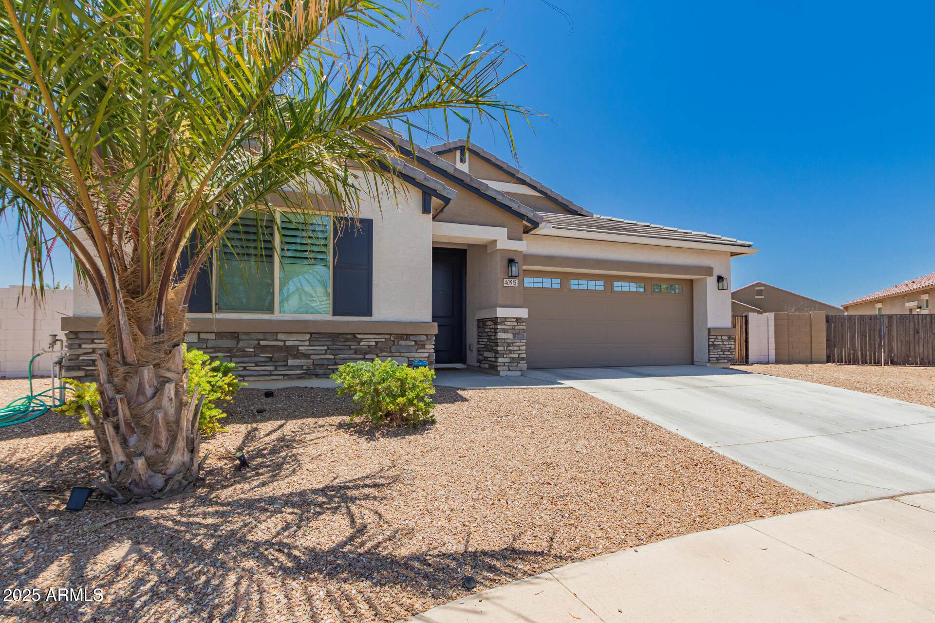 40913 W WILLIAMS Way