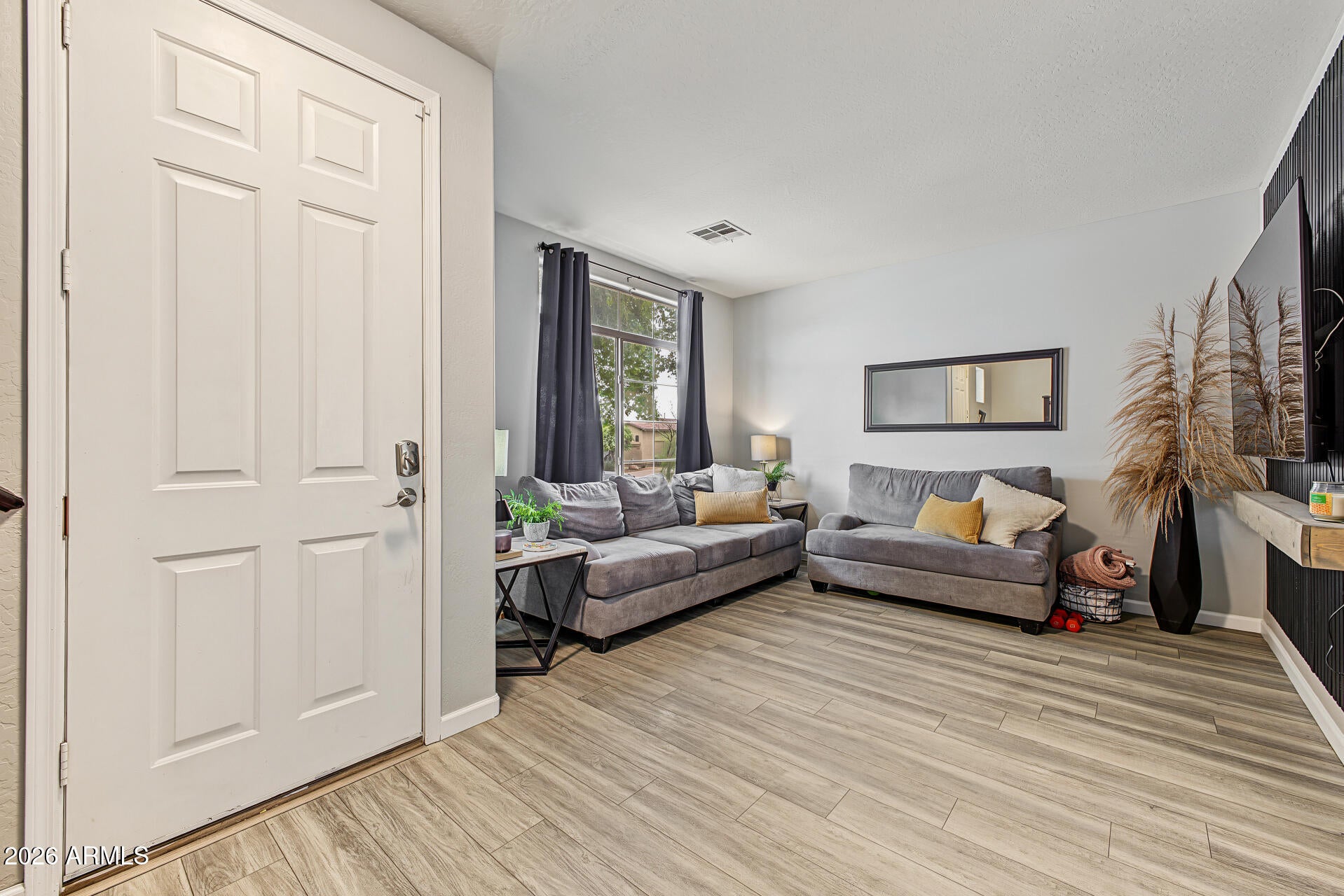 2542 W OLD PAINT Trail