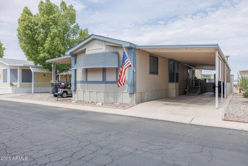 Photo of 426 W Cottonwood Lane #82, Casa Grande, AZ 85122 (MLS # 6922056)