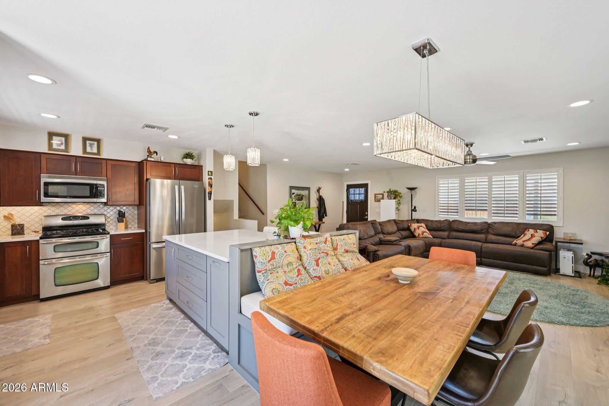 Properties 3 429 E LOYOLA Drive