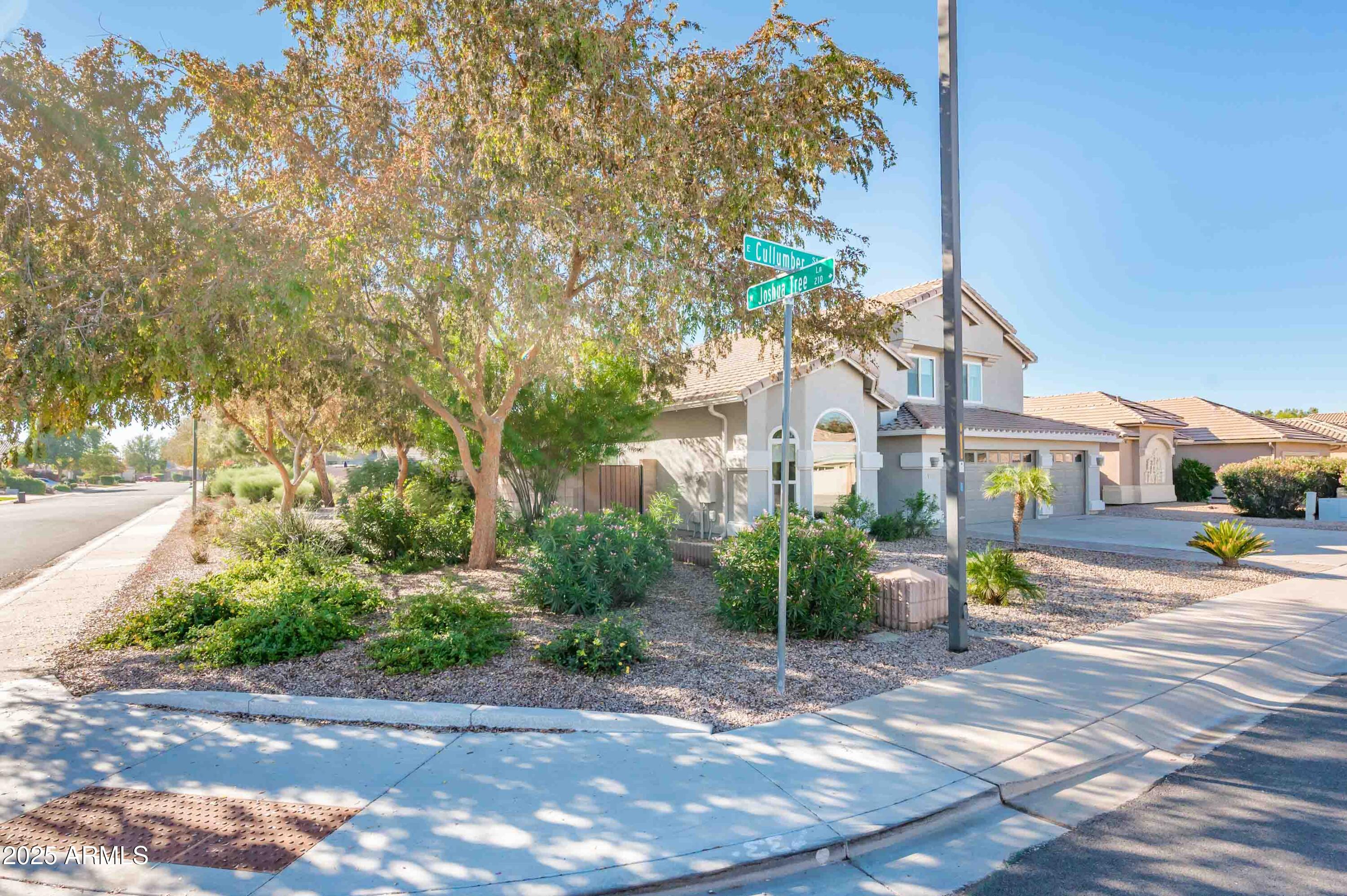 3951 E Cullumber Street