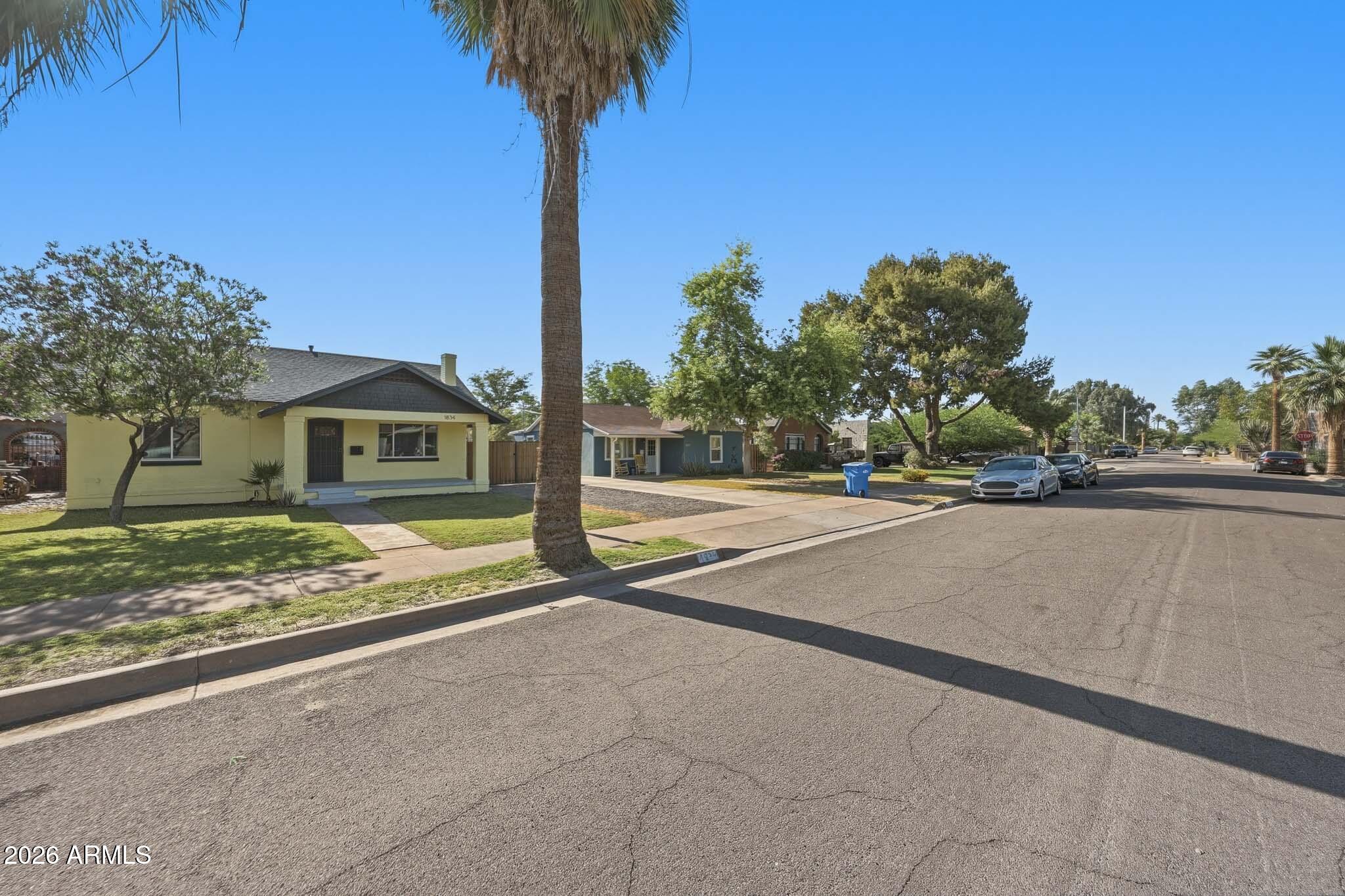 1834 N MITCHELL Street