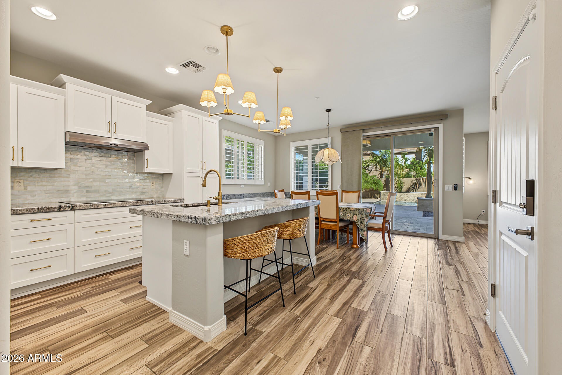 3464 E APPLEBY Drive