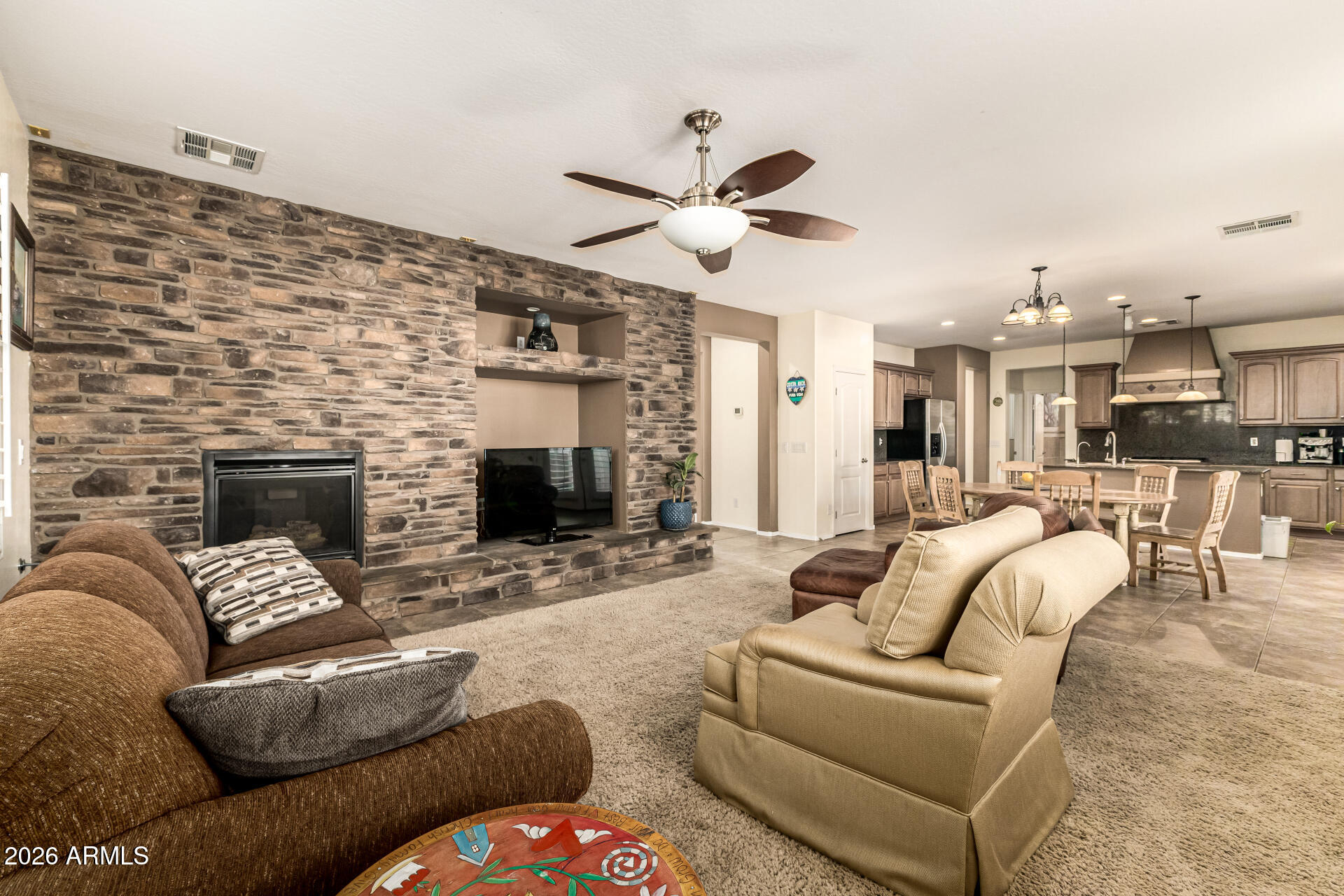 2858 E SHANNON Street