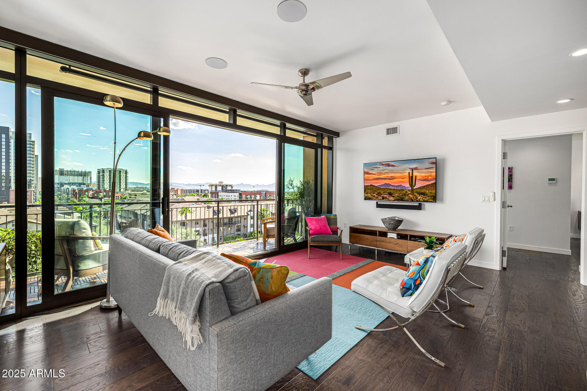 200 W PORTLAND Street 827