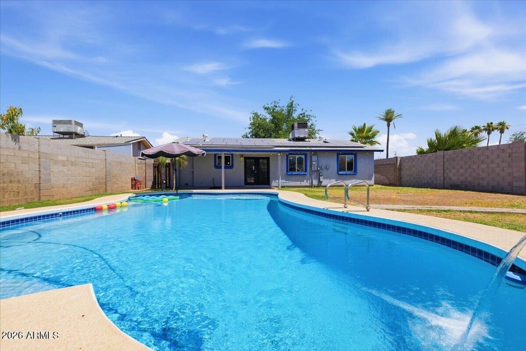 Photo of 1433 E Windsor Avenue, Phoenix, AZ 85006 (MLS # 7054867)