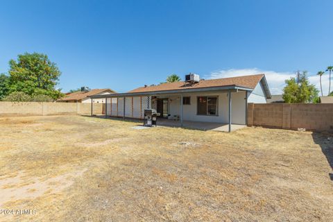 Single Family Residence in Glendale AZ 6428 Cortez Street 21.jpg