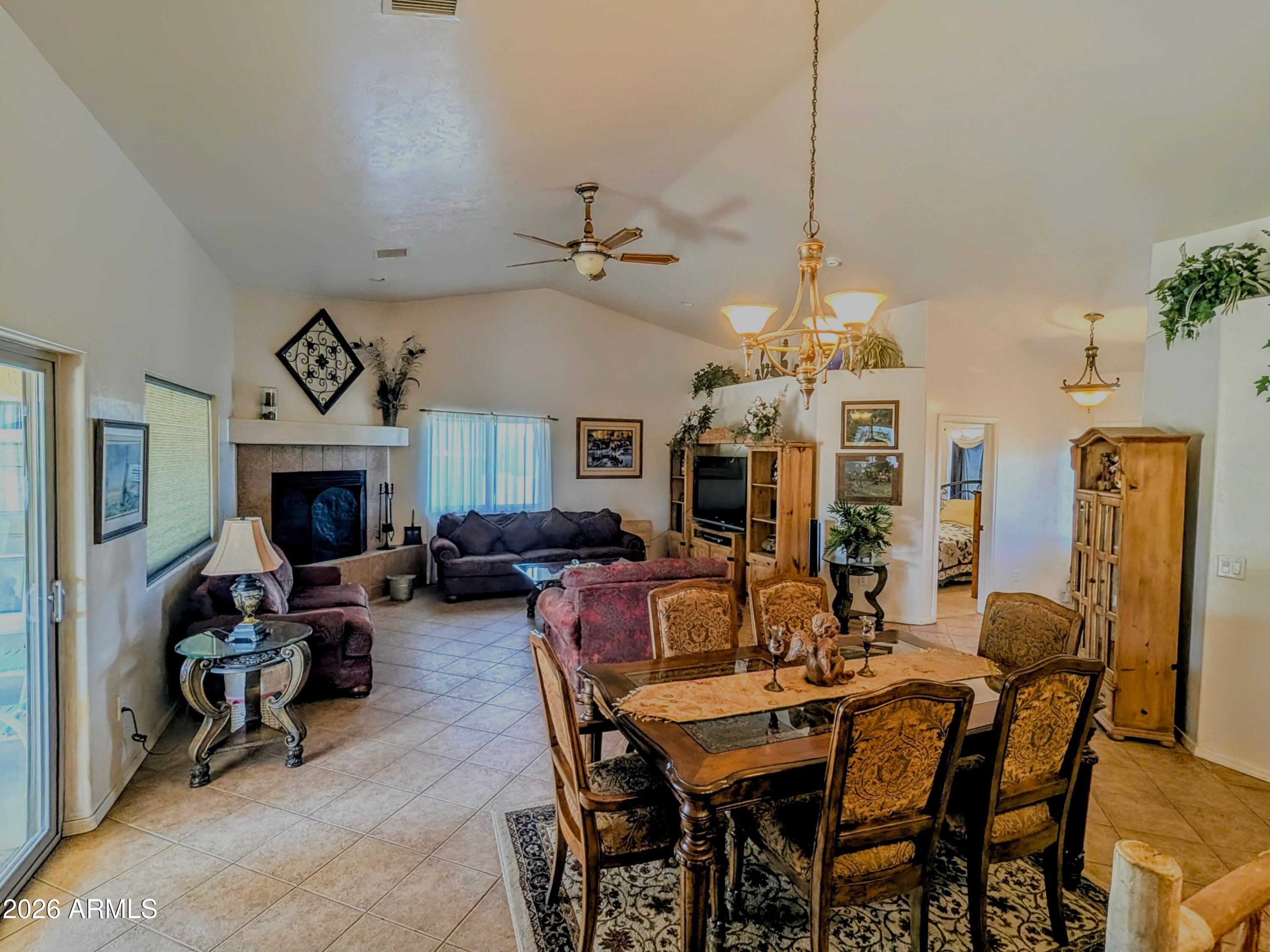 RIO RANCHO ESTATES 1 - Residential