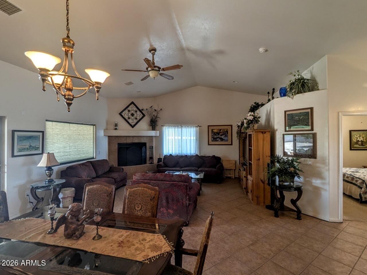 RIO RANCHO ESTATES 1 - Residential