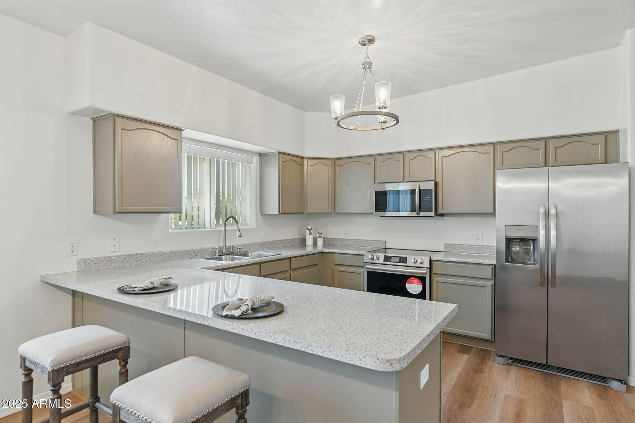 231 S CLUBHOUSE Lane