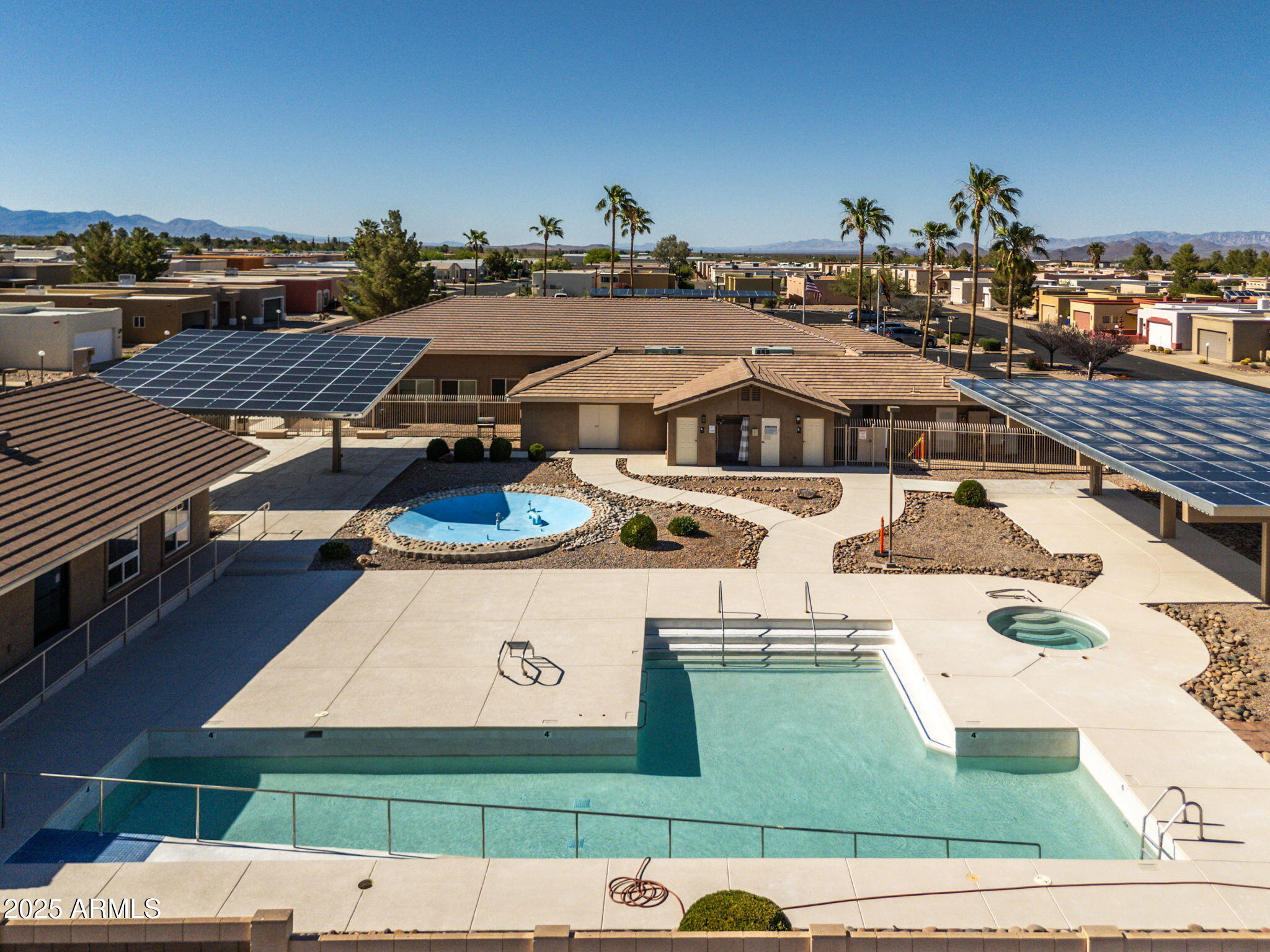 231 S CLUBHOUSE Lane