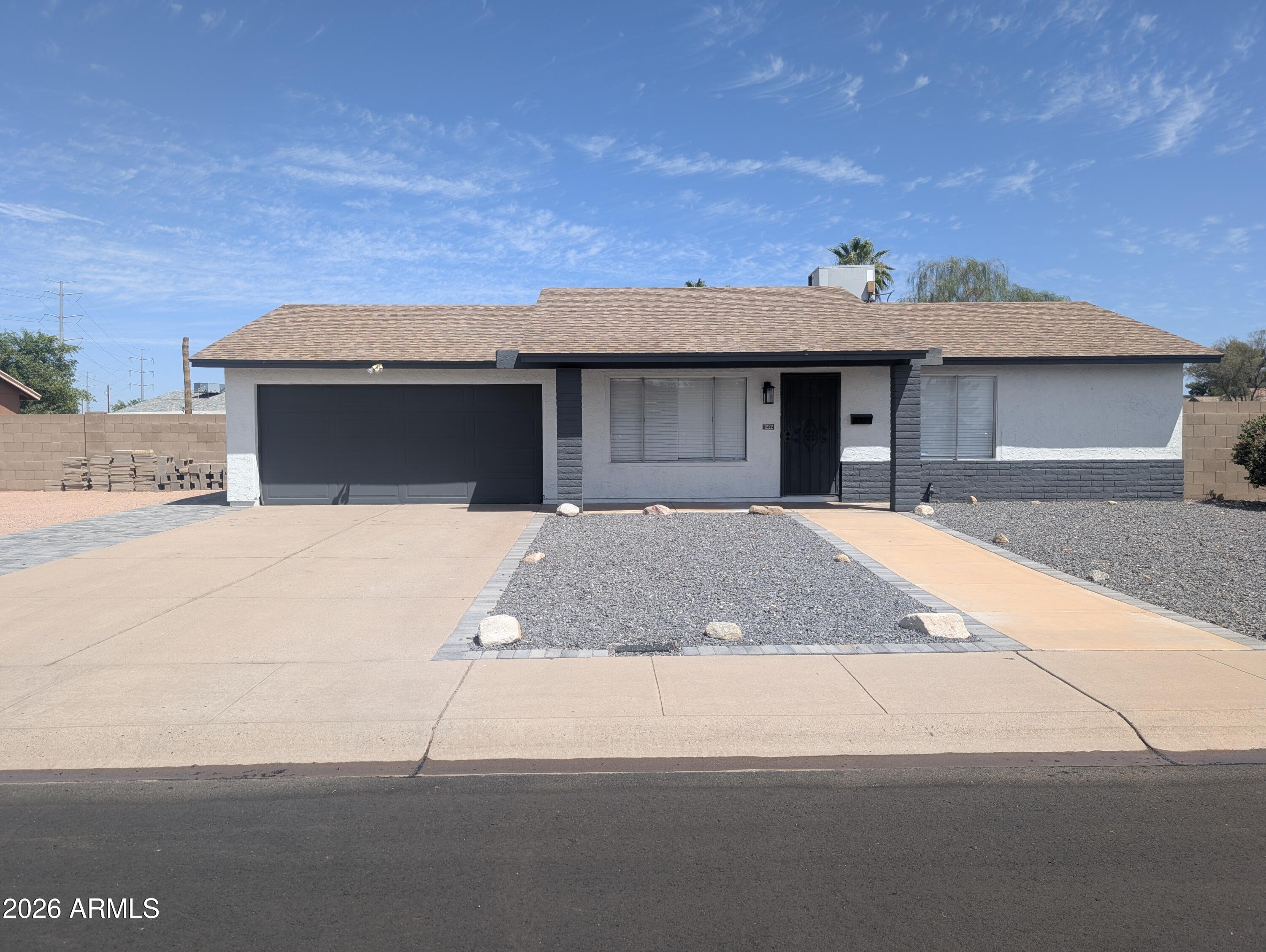 1222 W AUBURN Drive