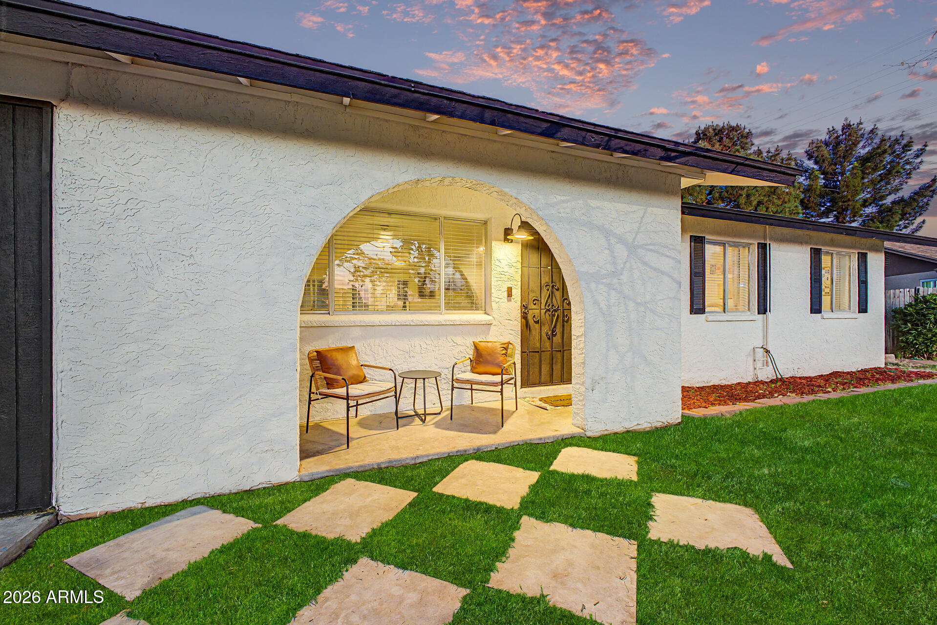 415 N LARKSPUR Street