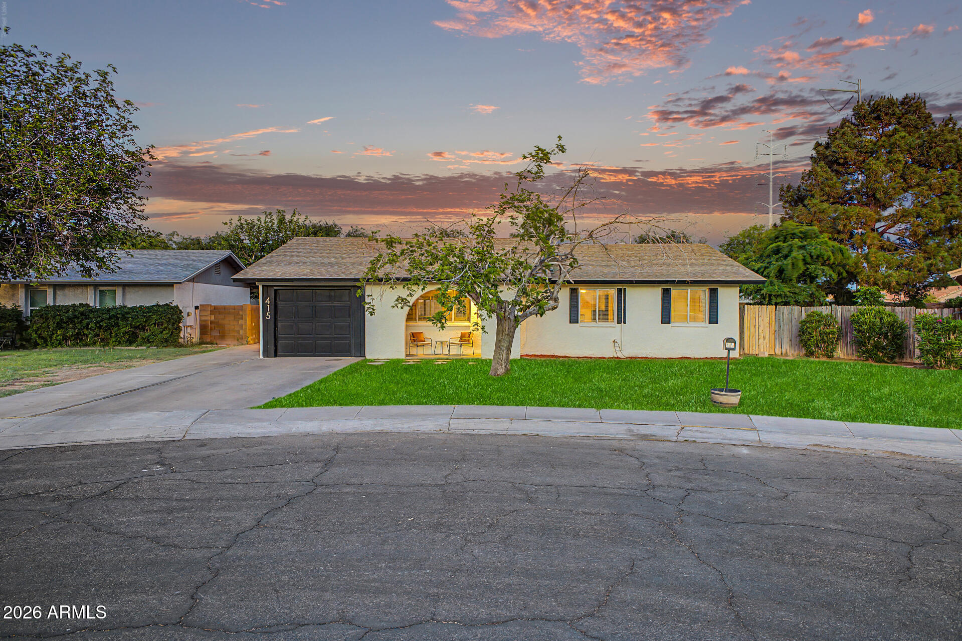 415 N LARKSPUR Street