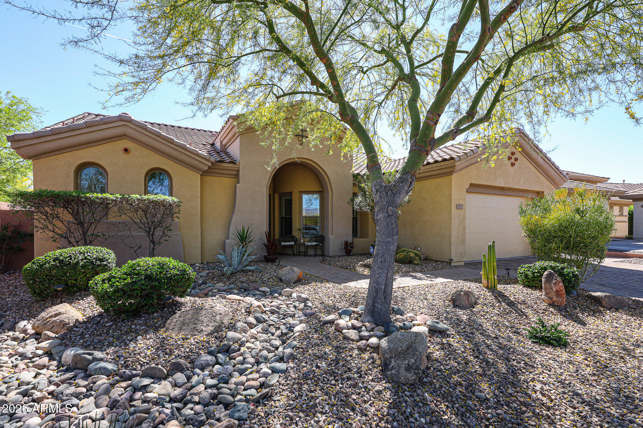 1601 W AINSWORTH Drive