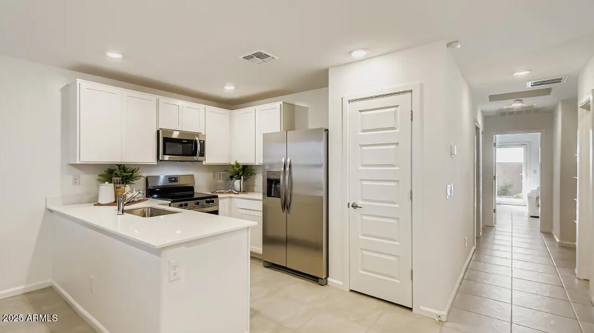 36024 W MADDALONI Avenue