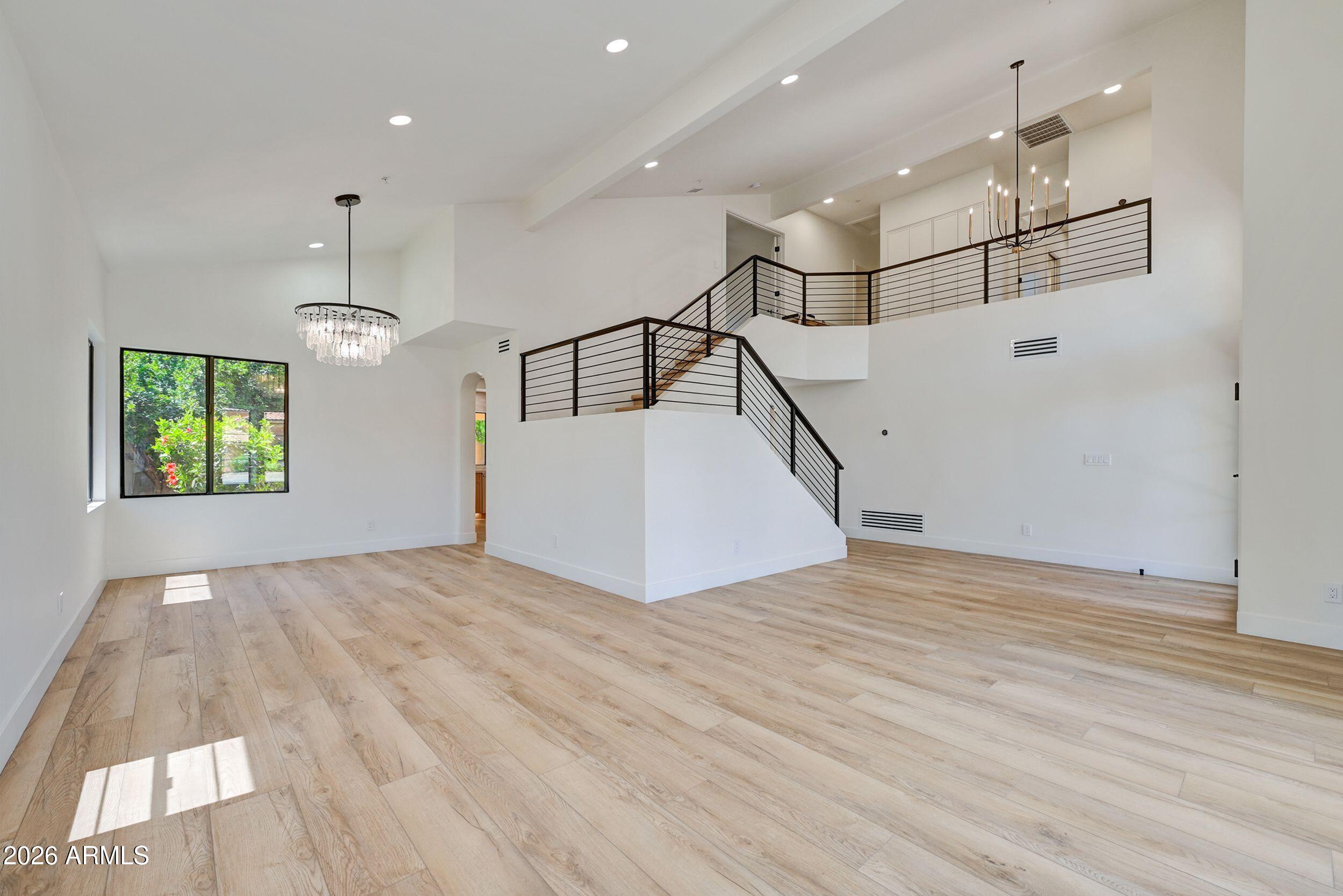 9441 E DESERT Trail