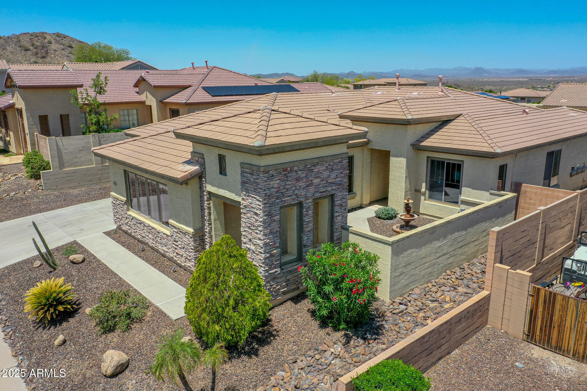 6914 W JUANA Drive