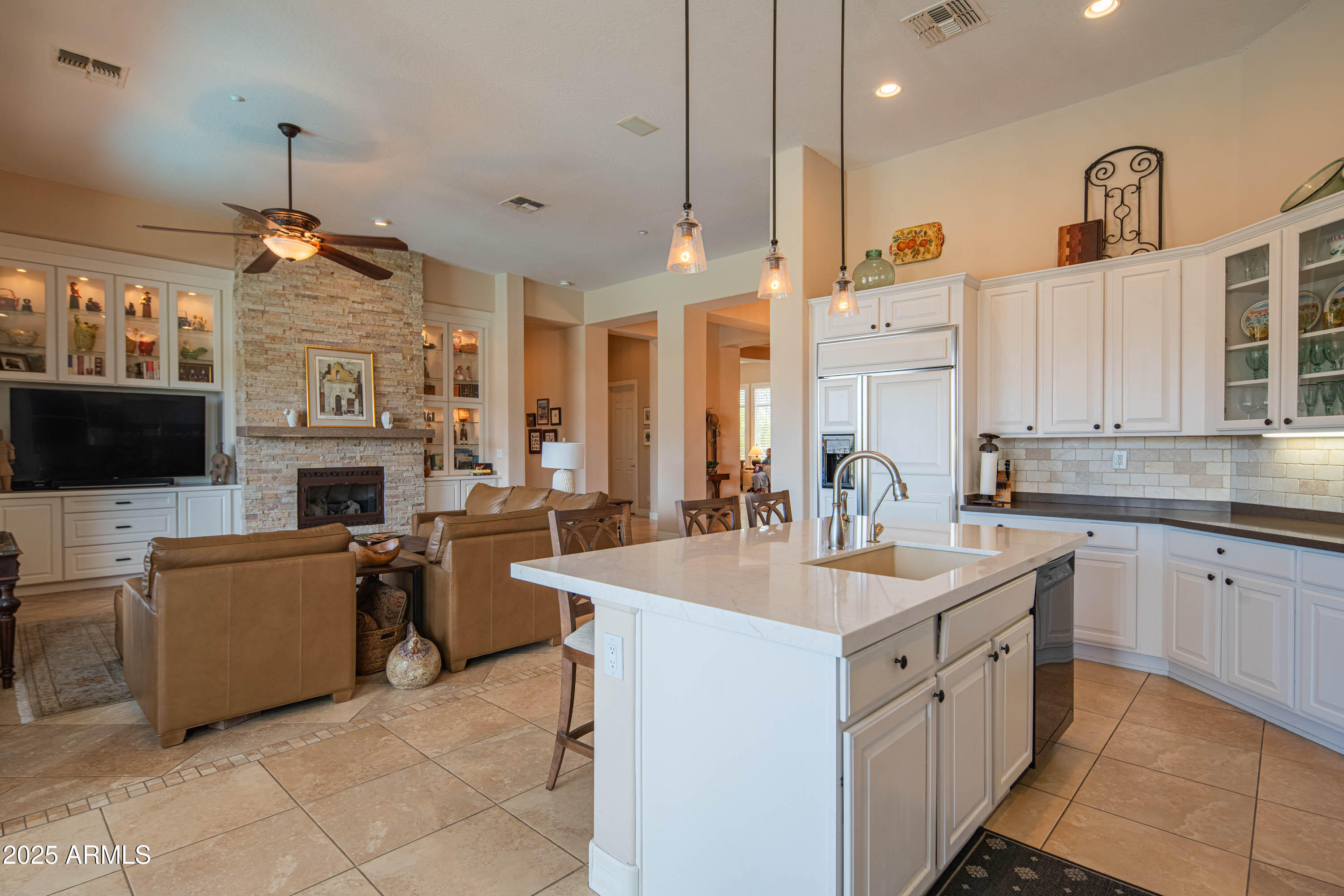 40607 N CANDLEWYCK Lane