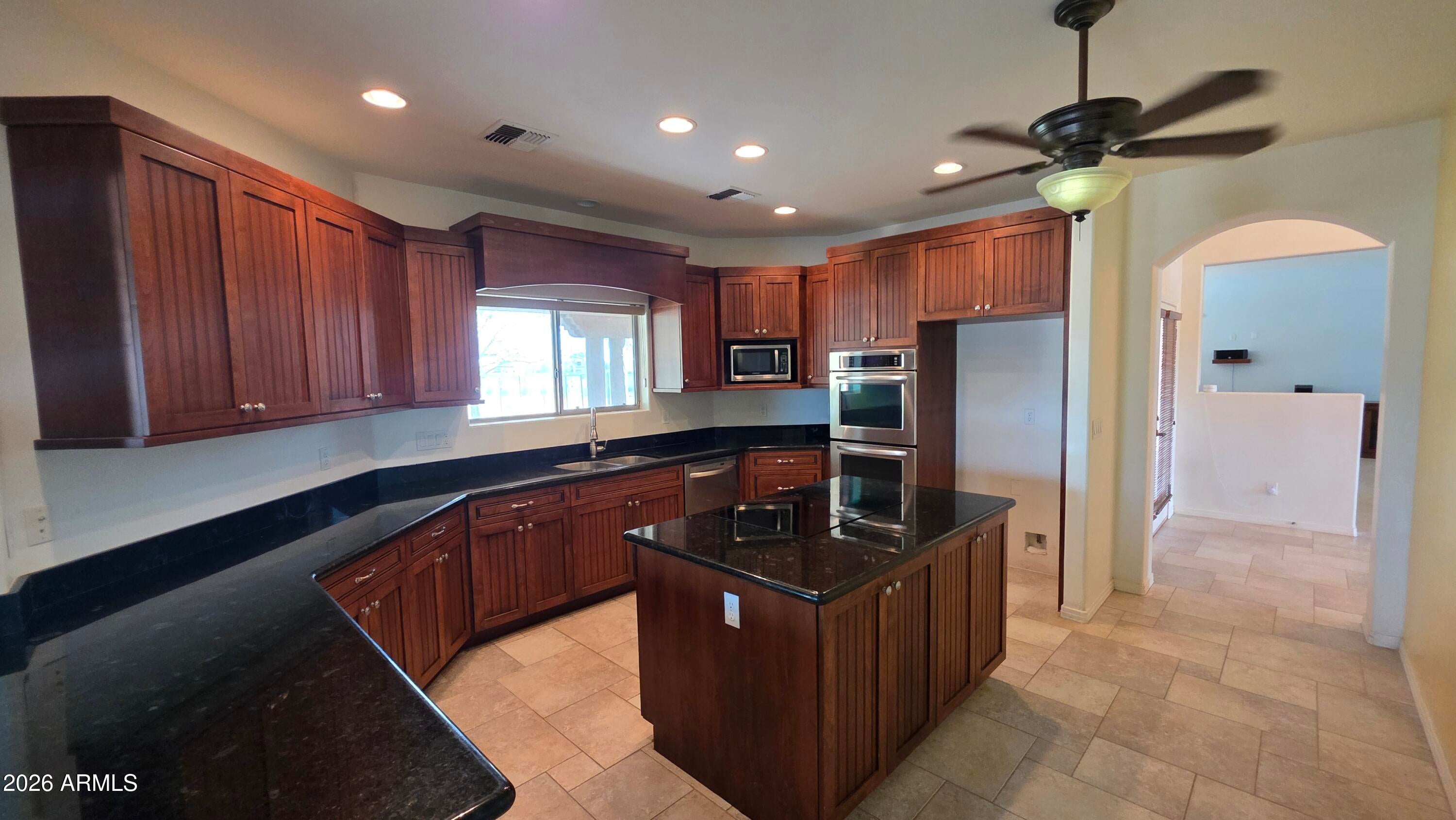 428 W GRANTS Passage