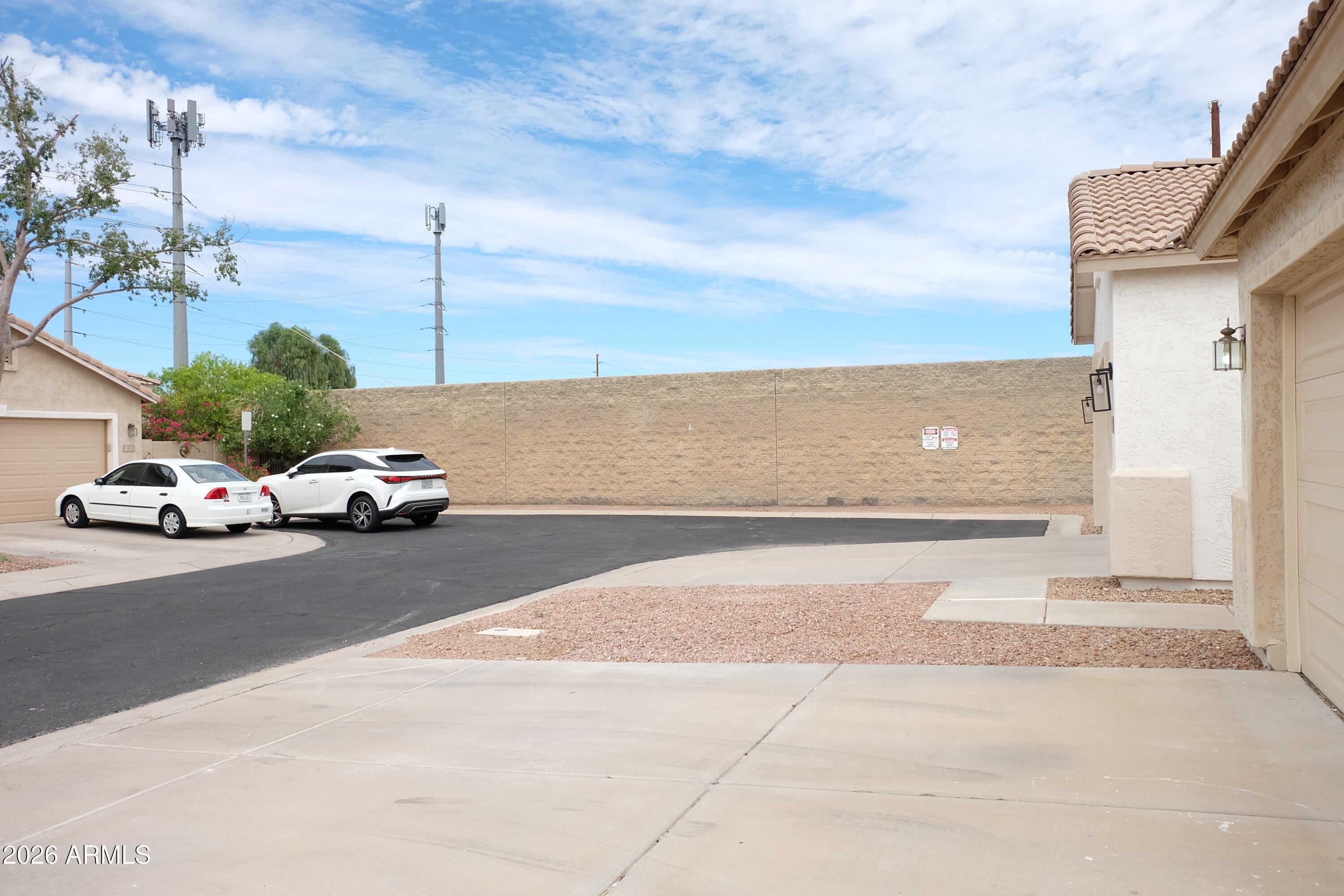 13 S LAVEEN Place